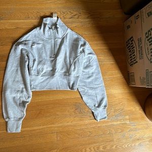 BRAND NEW half zip cropped sweatshirt